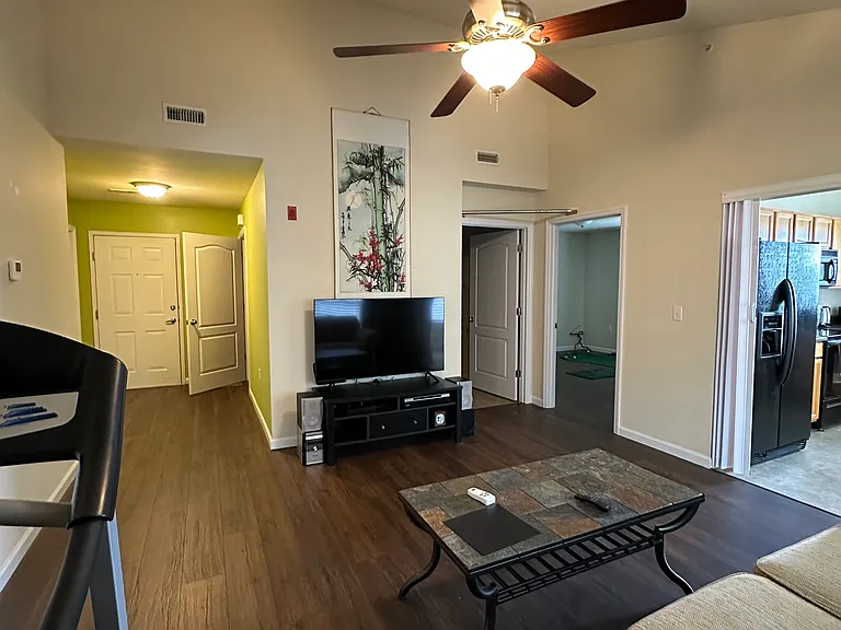1833 Piedmont Cir — Photo 3