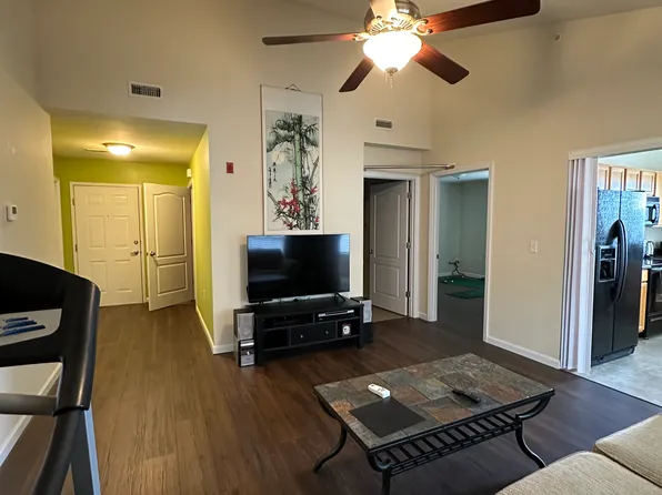 1833 Piedmont Cir, Saint Peters, MO 63304