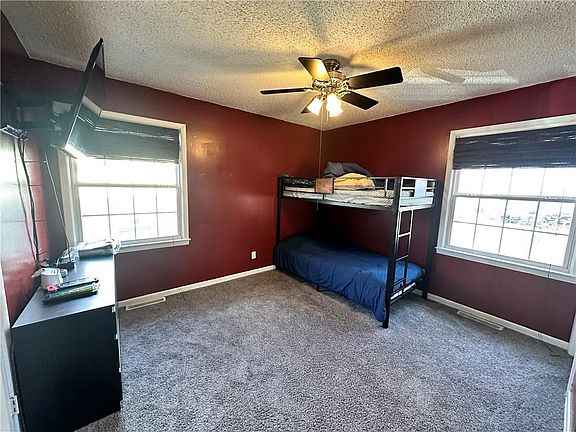 4th image of 4109 S River Blvd