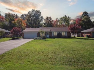 5508 Roy Rd, Highland Heights, OH 44143