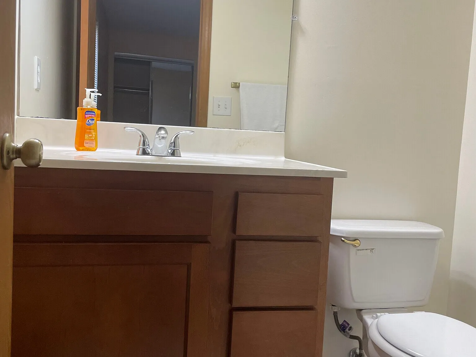 2 bed, 1.5 bath, 998 sqft, $1,290 — Photo 1