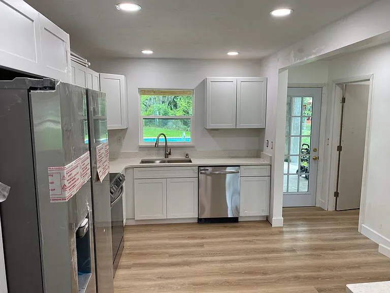 2816 Pine Ave — Photo 4