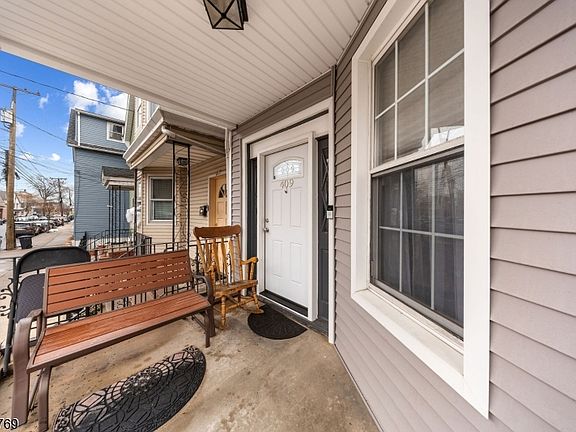 2nd image of 409 Hamilton St