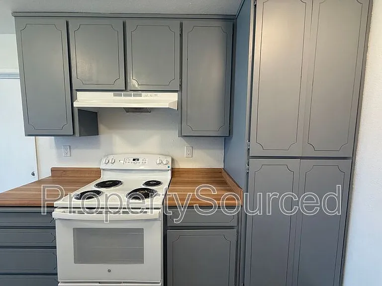 1944 Hickock Ct — Photo 15