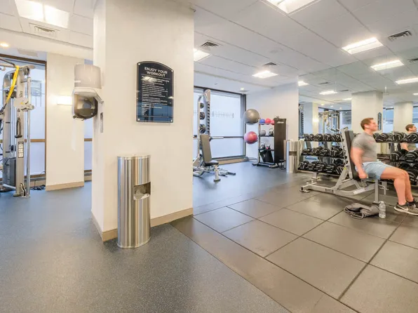 300 E. 39th Street image 27 of 48