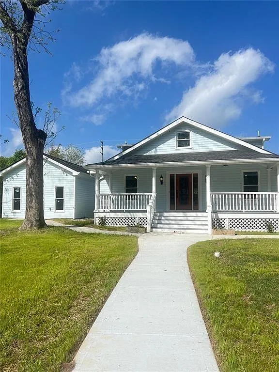 5 bed, 4.0 bath, 2575 sqft, $2,900 — Photo 1