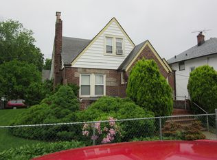 214-16 110th Ave, Queens Village, NY 11429