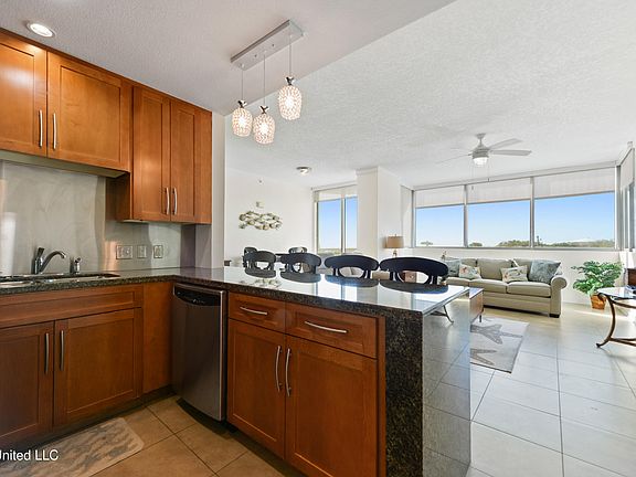 4th image of 2060 Beach Blvd Unit 203