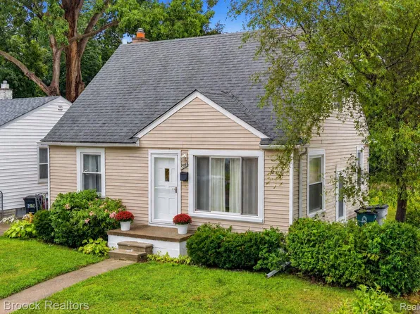 23704 Davey Ave, Hazel Park, MI 48030
