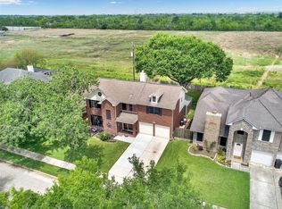 15907 Camp Fire Rd, Friendswood, TX 77546