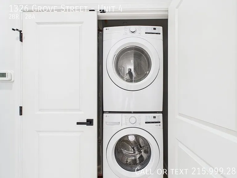 1326 Grove St #4 — Photo 15