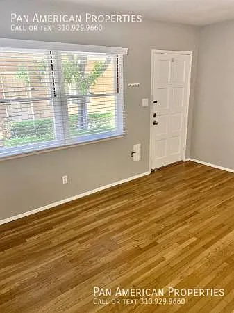 335 S Los Robles Ave #R — Photo 17