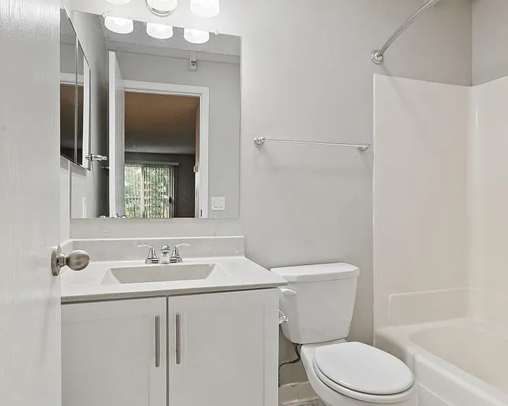 Hillcrest Place — Photo 38