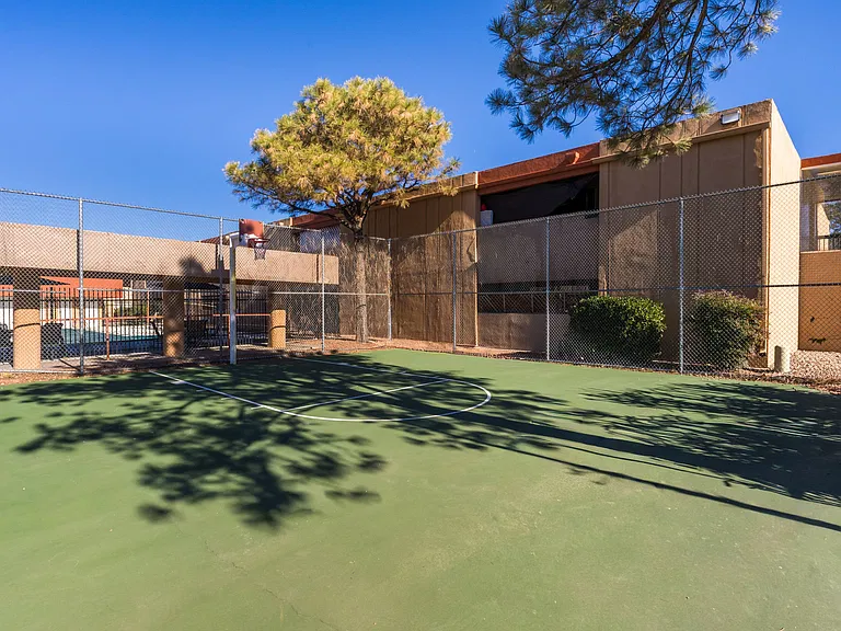Desert Creek Apartments — Photo 21