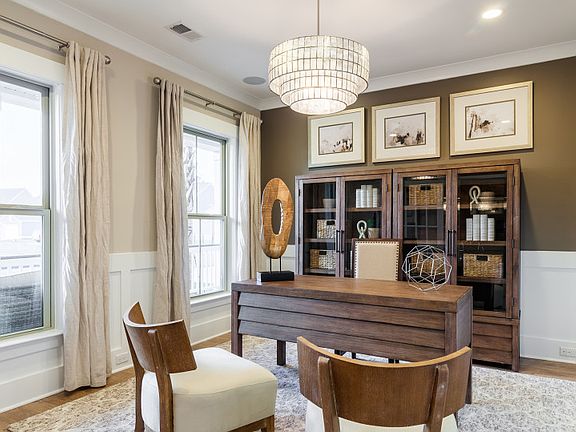 Furman Front Flex Space