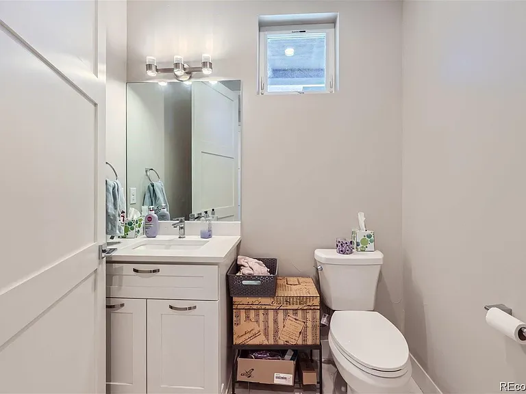 1272 Yates St #6 — Photo 5