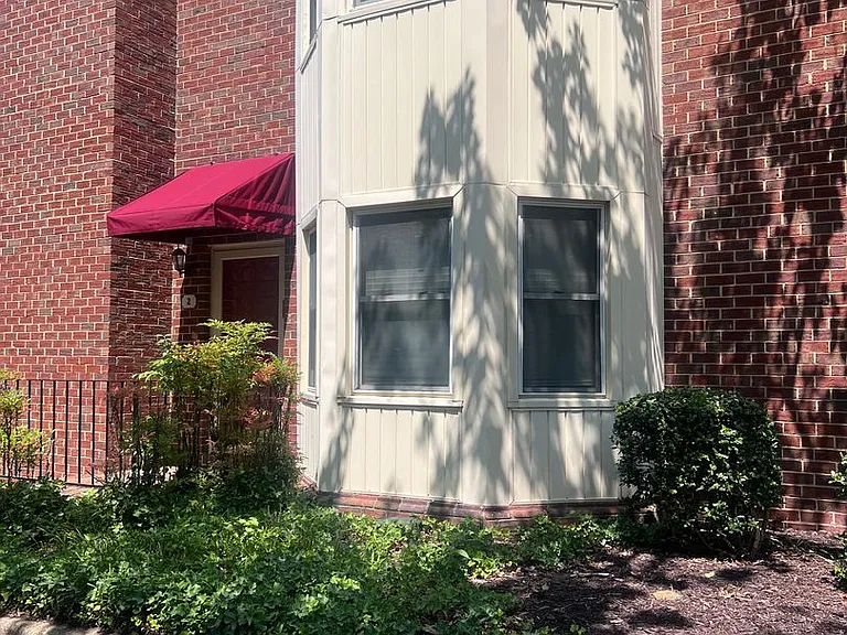 2 Academy Ln — Photo 2