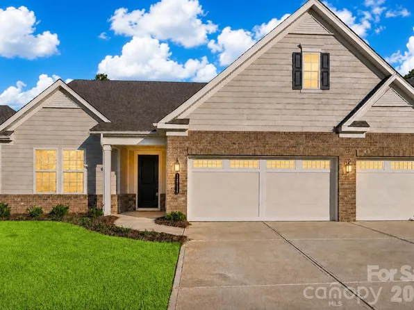 13222 Cozy Ct, Charlotte, NC 28215