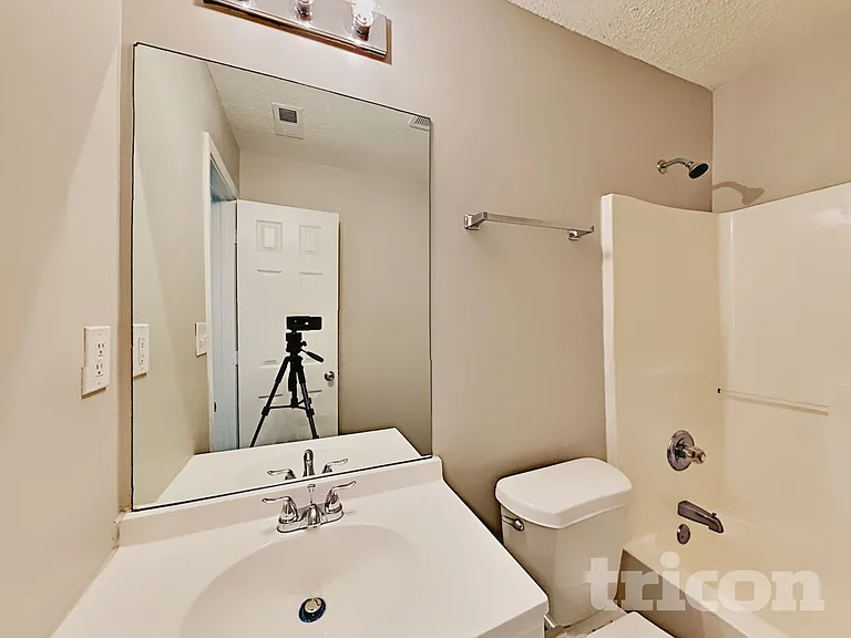 7819 Bar Harbor Dr — Photo 15