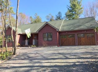 222 Miller Dr, Pocono Pines, PA 18350