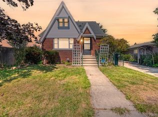 16097 Manchester Ave, Eastpointe, MI 48021