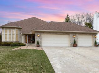 4665 Lanewood Ln N, Plymouth, MN 55446