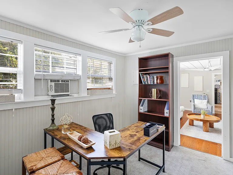 215 Wilson St — Photo 4