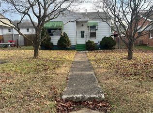 1103 Henry St, Ravenswood, WV 26164