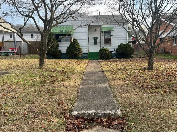 1103 Henry St, Ravenswood, WV 26164