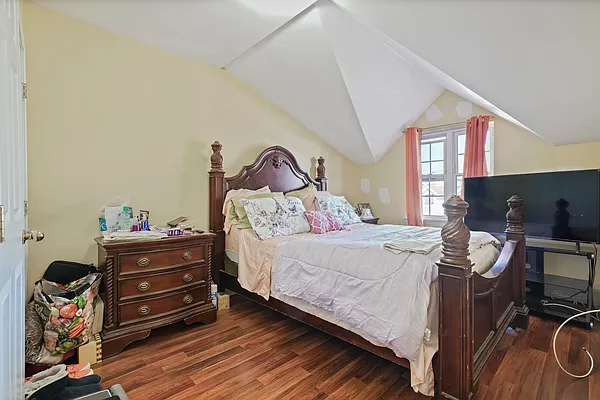 Sold by Keller Williams Realty Landmark II | media 21