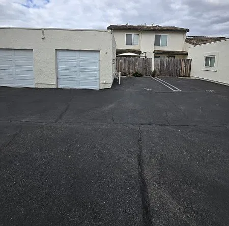 1007 Howard Ave #56 — Photo 3