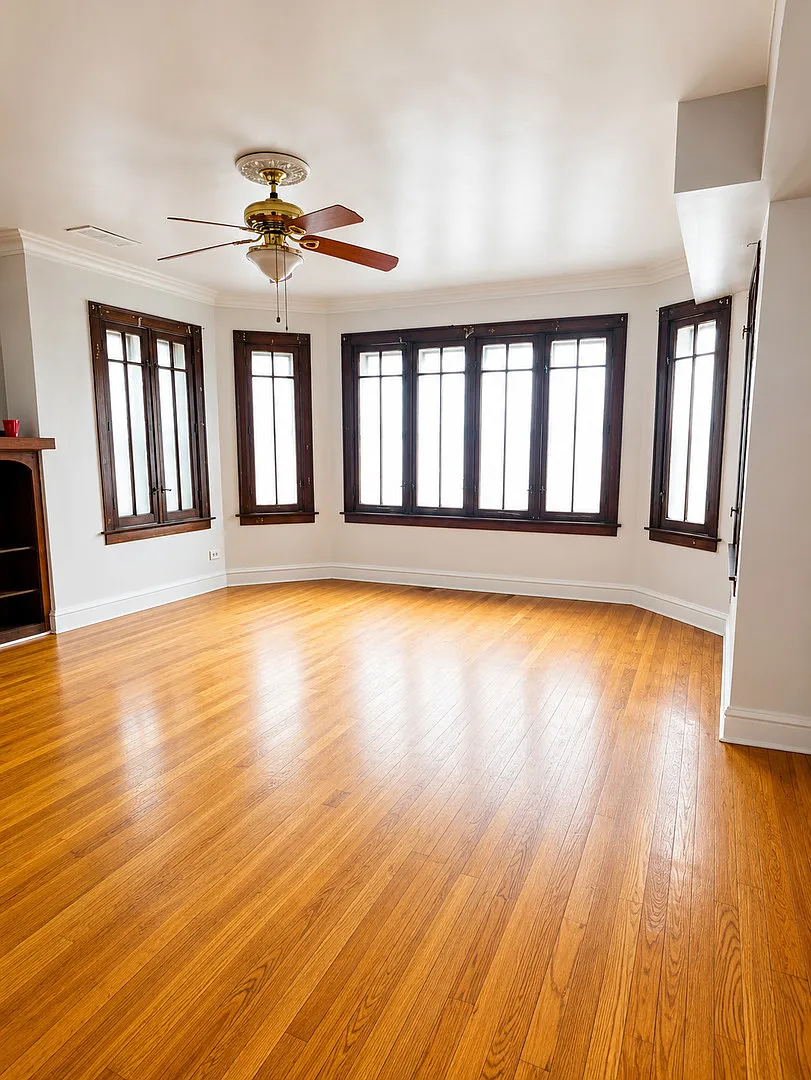 2 bed, 1300 sqft, $1,400 — Photo 2