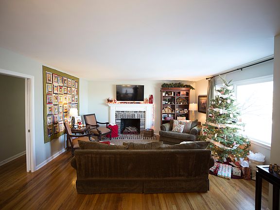 Living/dining room