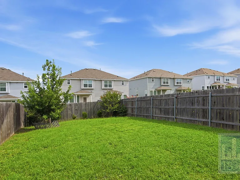 15213 Spruce Frost Cv #A — Photo 14