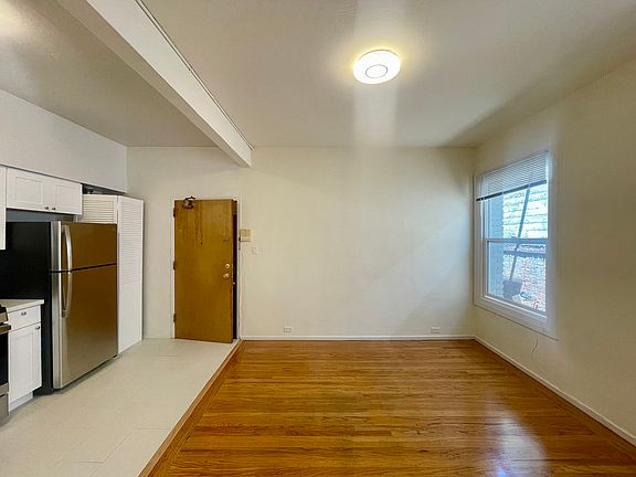 2nd image of 841 Clay St APT 6