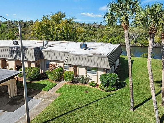 3rd image of 4110 Hampton Dr