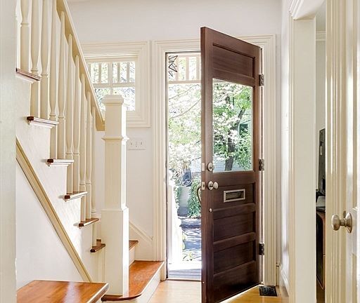 3rd image of 24 Gibson St