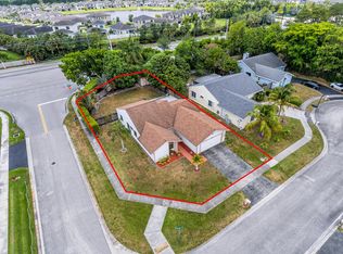 7730 Cedro Ct, Lake Worth, FL 33467