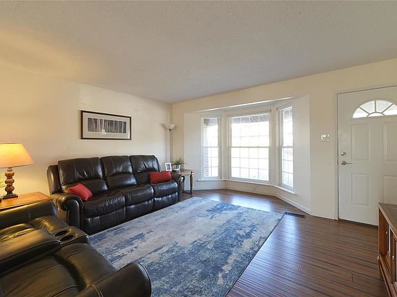 3rd image of 4350 Ironside Ln