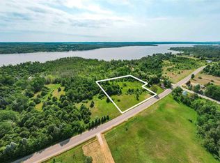 4 S Shore Dr, Suttons Bay, MI 49682