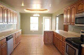 5th image of 400 Adkins Ct