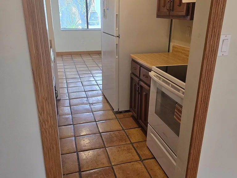 3915 Mount Sterling Ave — Photo 5