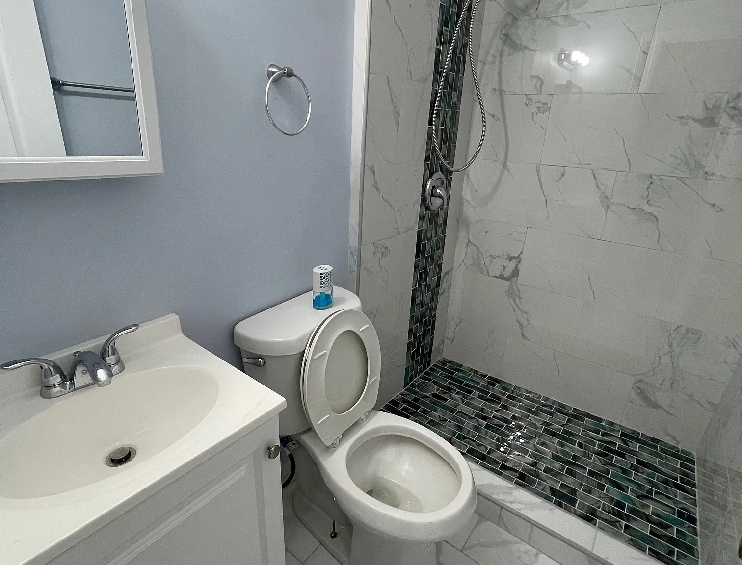 3251 Southwest 44th Avenue - 201 — Photo 4