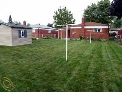 4th image of 31325 Fairfield Dr