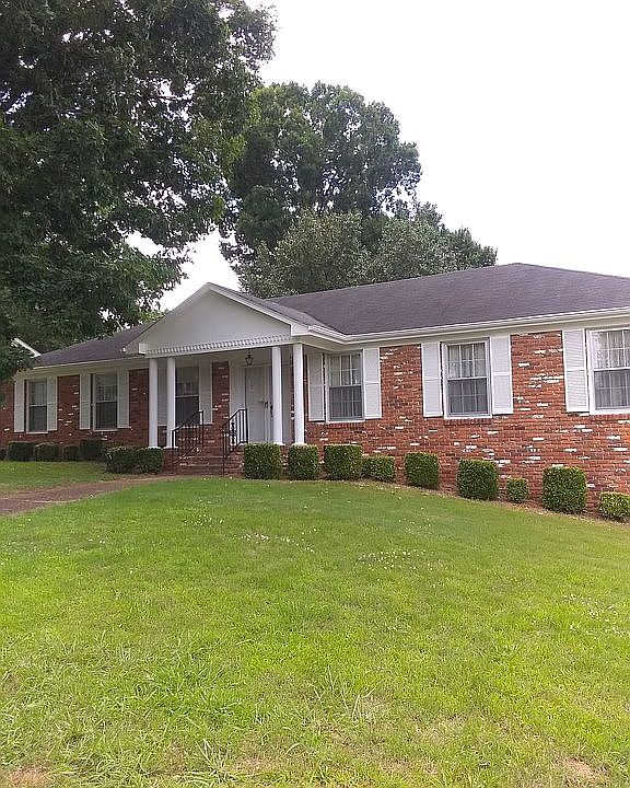 1st image of 139 Creekwood Cir