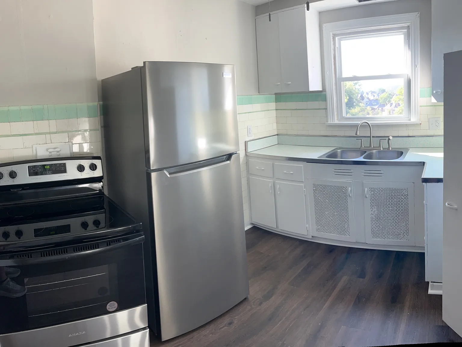 19 Division Street — Photo 1