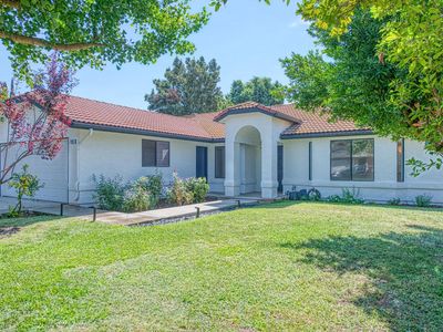 2105 E El Paso Ave, Fresno, CA, 93720