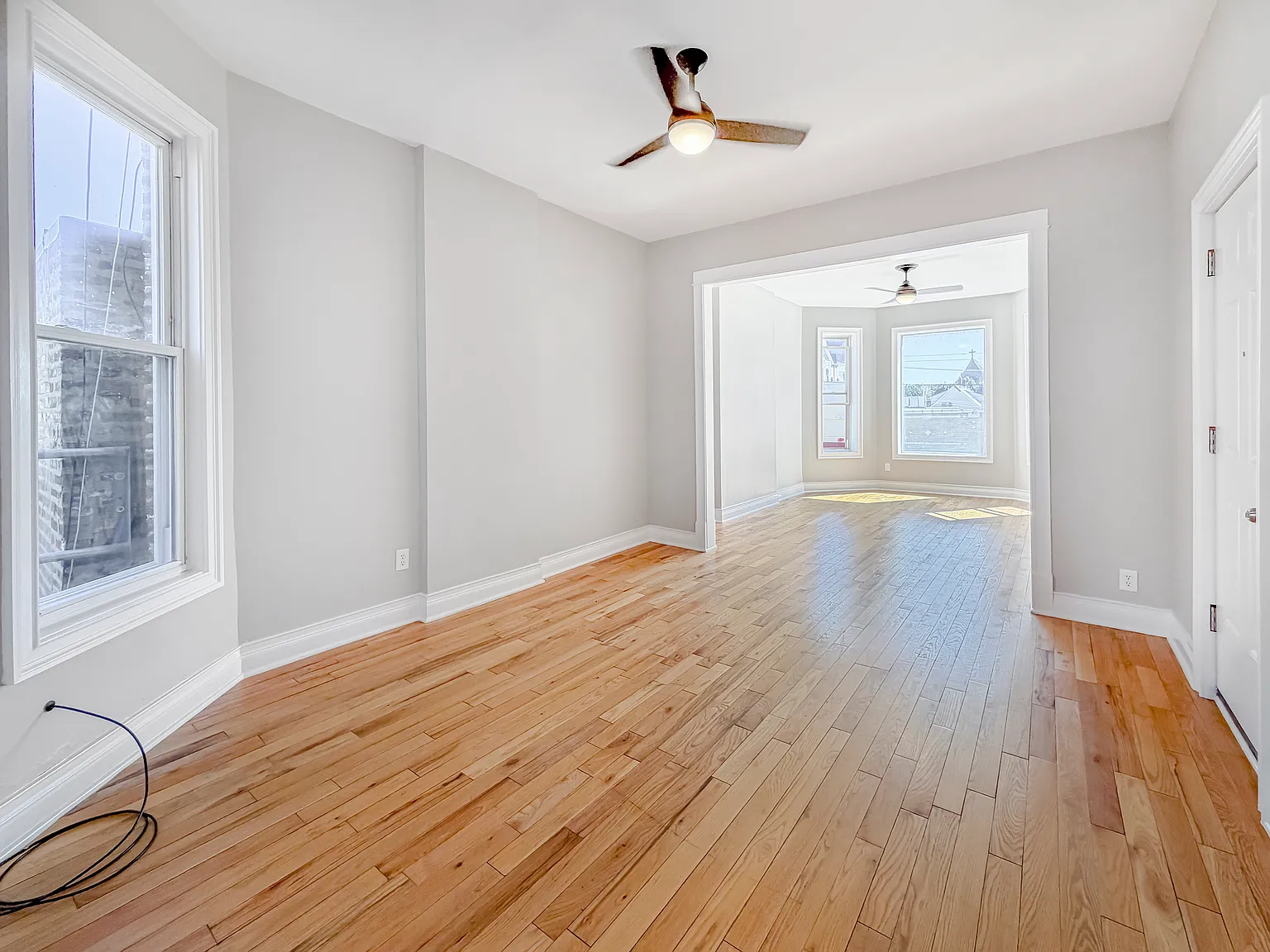 3 bed, 1200 sqft, $1,850 — Photo 4