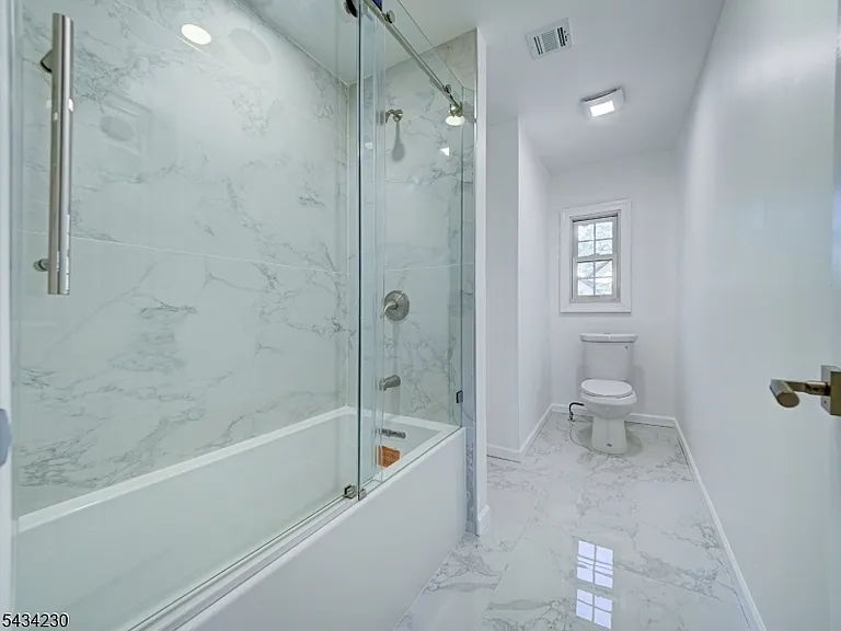 217 Heywood Ave — Photo 16