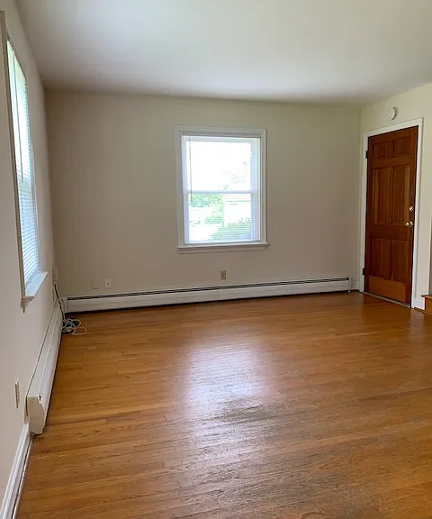 300 Claiborne Ave #4 — Photo 8